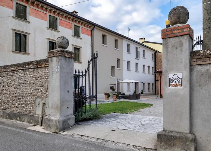 Borgo Botol Lägenhet *